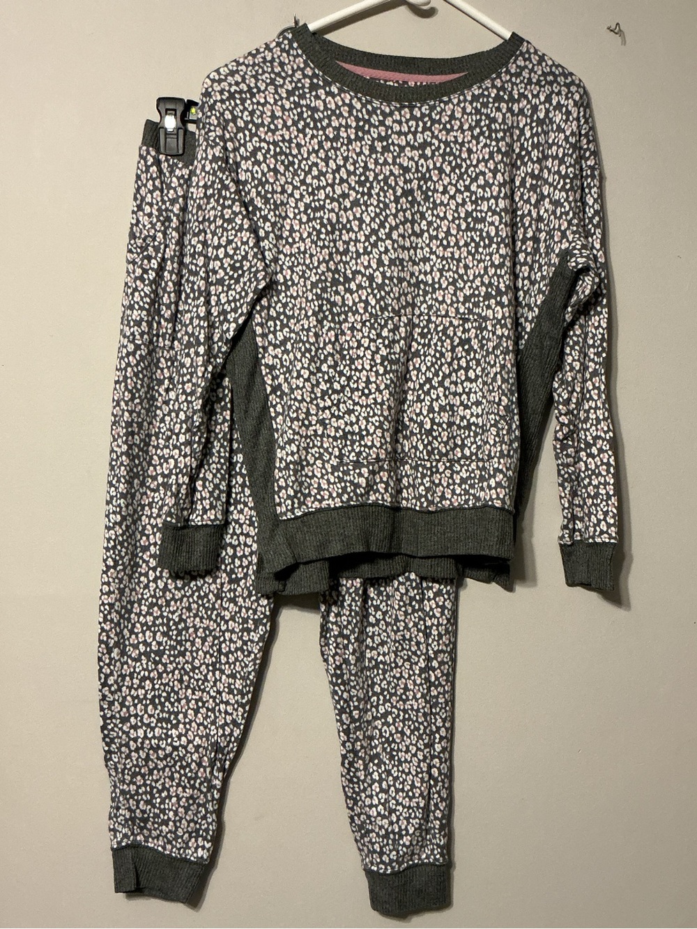 Cuddl Duds Gray/Flowers Pajama Set